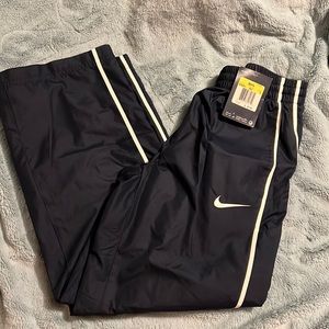 NWT-Nike Boys Navy Blue Lined Wind Pants-Size Small